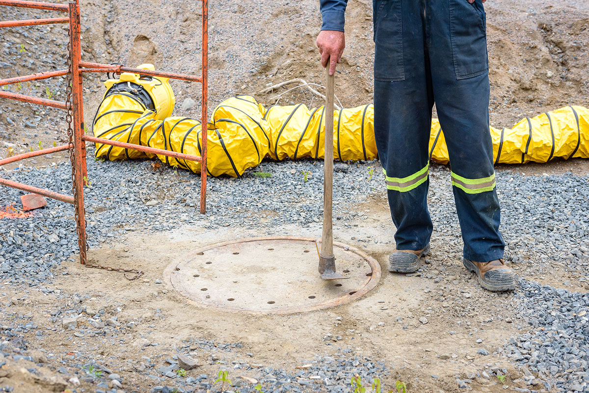 Bell Manhole Rebuild – Smythe St., Fredericton, NB